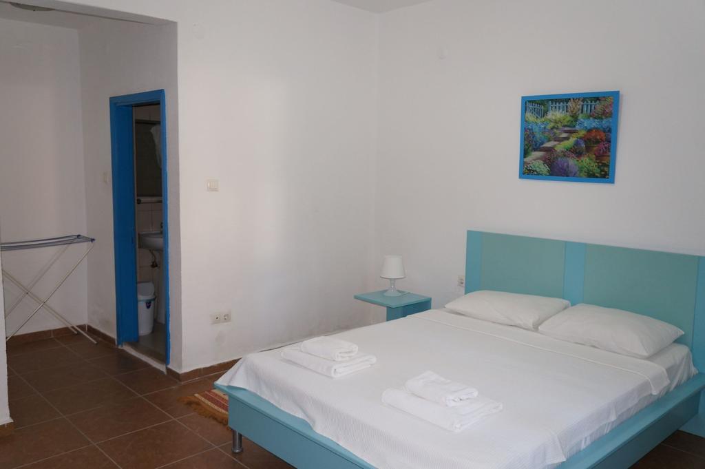 Esmana Hotel Бітез Номер фото