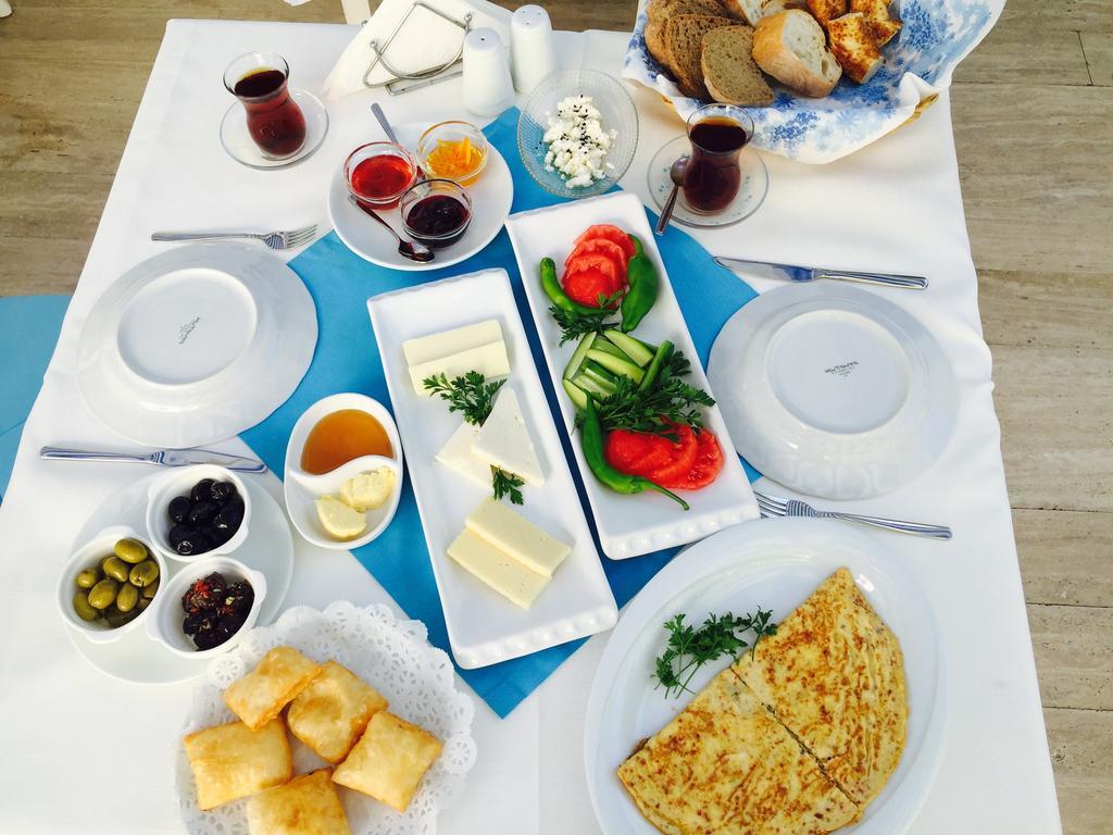Esmana Hotel Бітез Екстер'єр фото