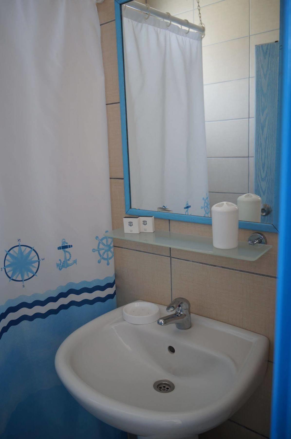 Esmana Hotel Бітез Екстер'єр фото