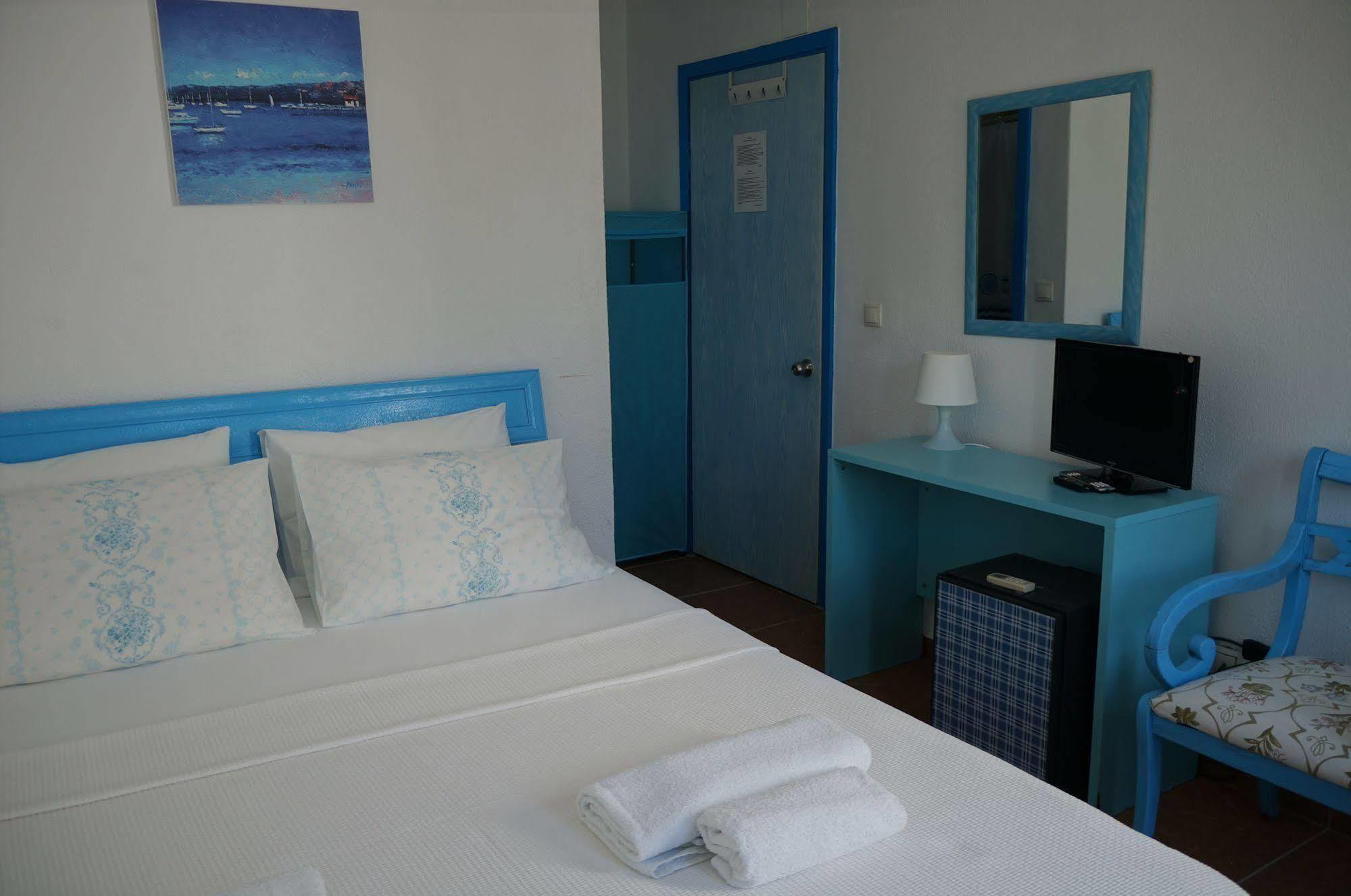 Esmana Hotel Бітез Екстер'єр фото