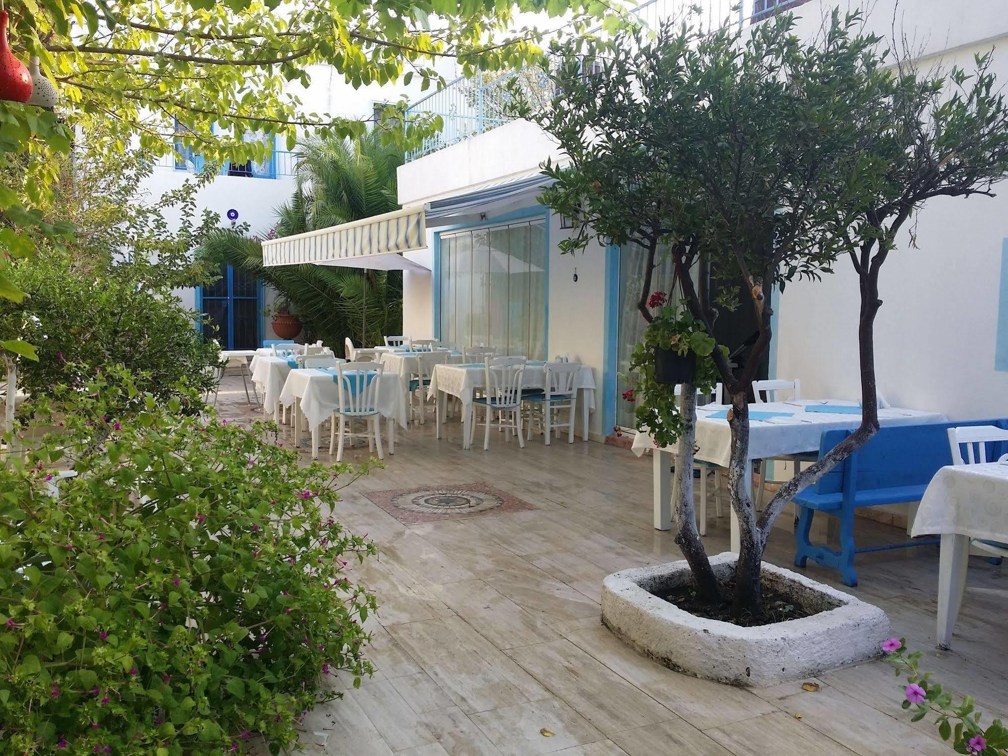 Esmana Hotel Бітез Екстер'єр фото
